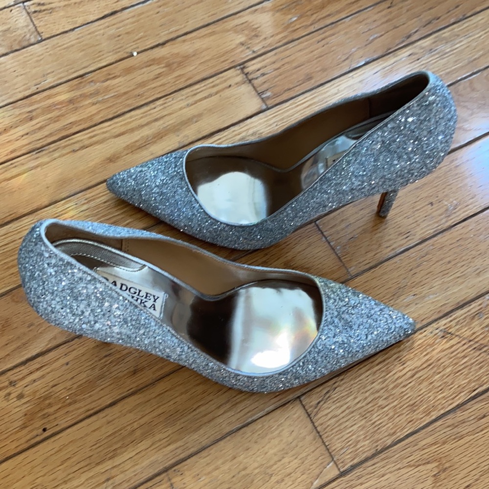Badgley Mischka 8.5 Silver Glitter Heels